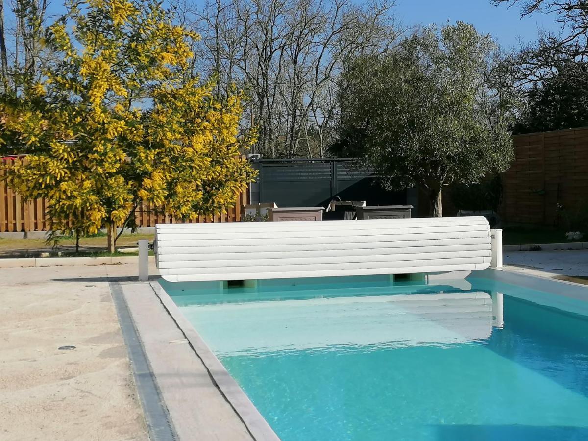 La Resiniere Bed & Breakfast Salles  Bagian luar foto